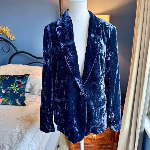 Simons Navy Blue Crushed Velvet Blazer - Picture 2 of 12